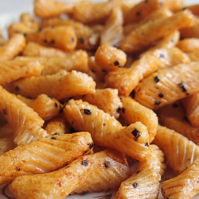 Beli Cemilan Kerupuk Nasi Rumput Laut Cemilan Gandum 7.5KG Dalam Curah Rendah Lemak online manufacture