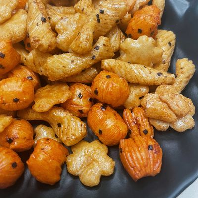 Harga yang bagus Kerupuk beras asin kasual yang lezat dan diimpor dari Jepang on line