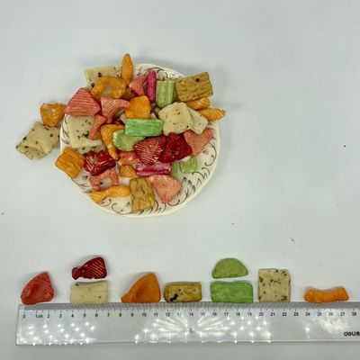 Harga yang bagus Keker Nasi Lemak Renyah Panggang dengan Tapioka Starch Multiples Shape 7.5KG Bulk Packaging on line