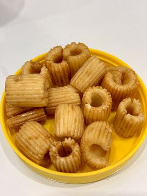 Keker nasi bersertifikat Makanan ringan renyah rendah kalori gigitan renyah