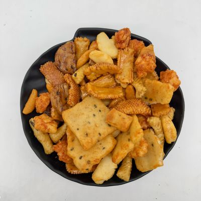Harga yang bagus Keker nasi yang dibumbui dengan rasa asin ringan renyah dan makanan ringan yang ramah keluarga on line